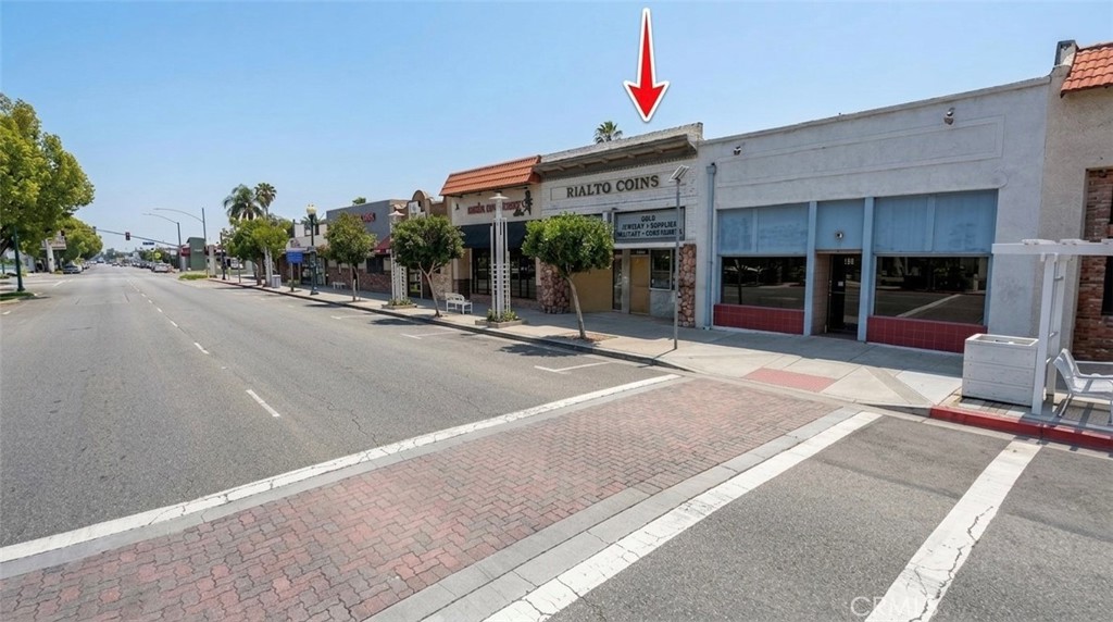 138 S Riverside Ave, Rialto, CA 92376