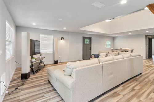 1327 Whispering Springs Dr, Tool, TX, 75143-2106 | Card Image