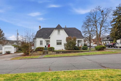 323 5th St, Cheney, WA, 99004-1525 | Card Image