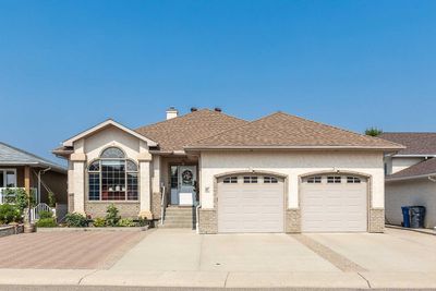 67 Vintage Meadows Pl Se, House other with 5 bedrooms, 3 bathrooms and 6 parking in Medicine Hat AB | Image 1