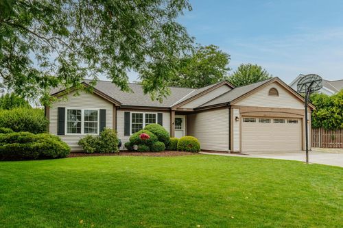 605 E Quail Run, Oak Creek, WI, 53154-5780 | Card Image