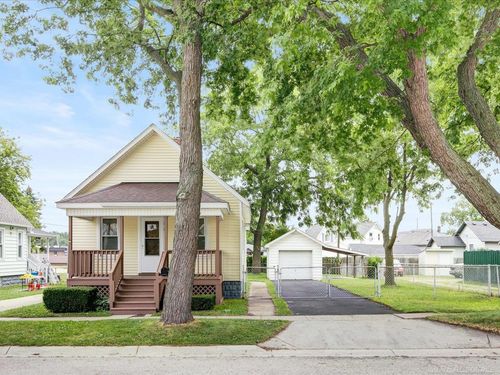 218 12th St, Port Huron, MI, 48060-4314 | Card Image