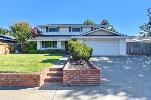 5031 Jennings Way, Sacramento, CA, 95819-1521 | Card Image