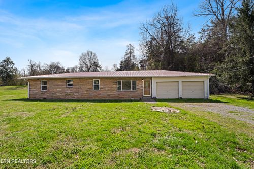1025 Scarlet Rd, Newport, TN, 37821-7520 | Card Image