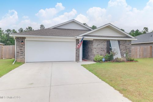 18139 Tiffany Renee Dr, Gulfport, MS, 39503-7402 | Card Image