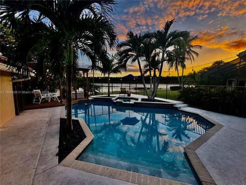 985 Spoonbill Cir, Weston, FL, 33326-3354 | Card Image