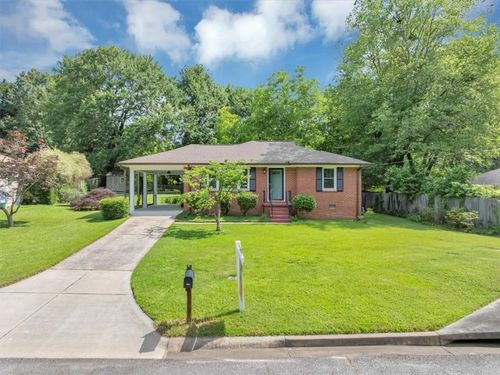 701 Green Acres Rd Se, Smyrna, GA, 30080-1413 | Card Image