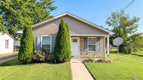 106 Delmar St, Fredericktown, MO, 63645-1602 | Card Image
