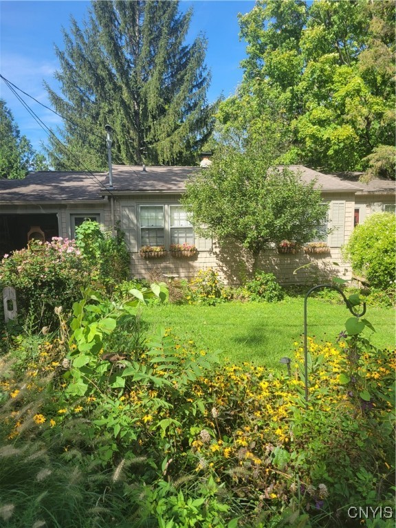 Sunrise Dr, Syracuse, NY 13205