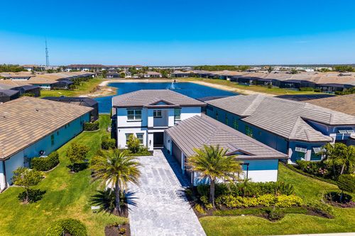 3697 Sapphire Cove Cir, Naples, FL, 34114-2925 | Card Image