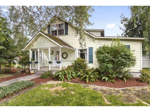 1241 Division St, Oregon City, OR, 97045-1520 | Card Image