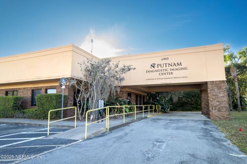 6905 Old Wolf Bay Rd, Palatka, FL, 32177-6801 | Card Image