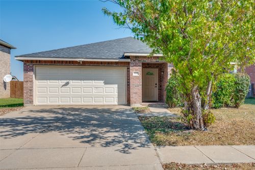 8119 Lost Canyon Trl, Arlington, TX, 76002-3766 | Card Image