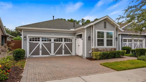 374 Alcove Dr, Groveland, FL, 34736-3668 | Card Image