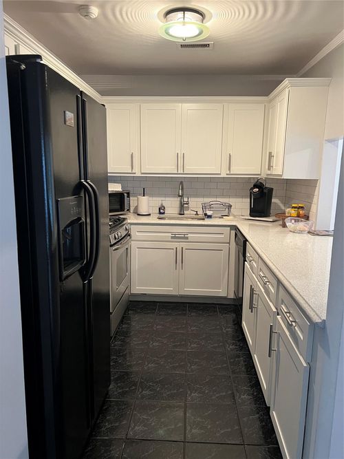 1005 Sara Cir, Port Jefferson Station, NY, 11776-2746 | Card Image