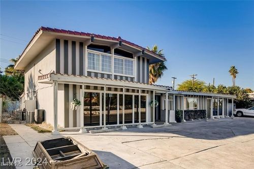 3847 S Eastern Ave, Las Vegas, NV, 89169-3322 | Card Image