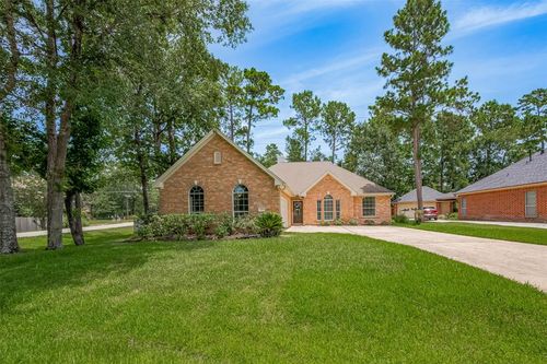 711 Stonewall Jackson Ct, Conroe, TX, 77302-8405 | Card Image