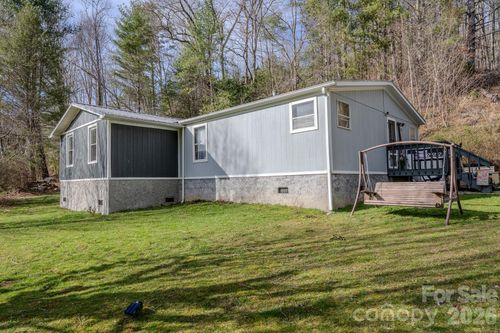 672 Upper Hanging Rock Rd, Spruce Pine, NC, 28777-5317 | Card Image