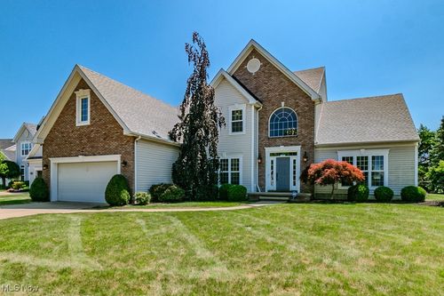 415 Cascade Ct, Avon Lake, OH, 44012-3116 | Card Image
