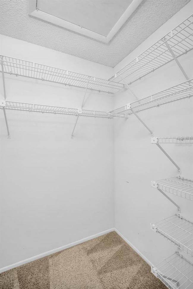 Large master walk-in~ | Image 18
