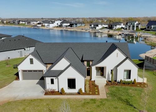 2214 N Emmalyn Cir, Wichita, KS, 67205-1815 | Card Image
