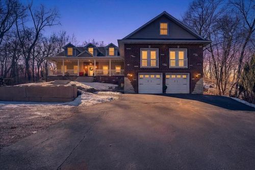 441 Water St, Cambridge, WI, 53523-9231 | Card Image