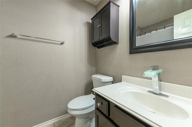 Secondary bathroom | Image 25