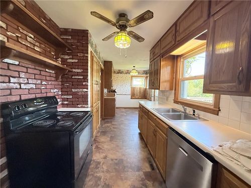 9604 E 32nd St S, Independence, MO, 64052-1005 | Card Image
