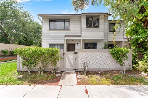 6a-3541 Nw 99th Ter, Sunrise, FL, 33351-8611 | Card Image