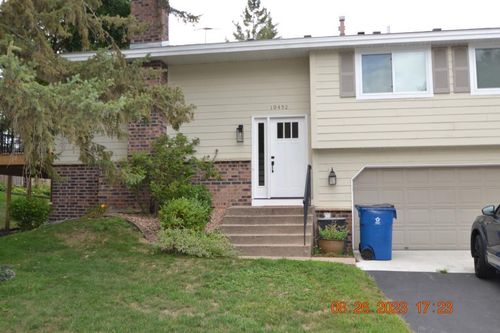10452 Decatur Ave S, Bloomington, MN, 55438-1948 | Card Image