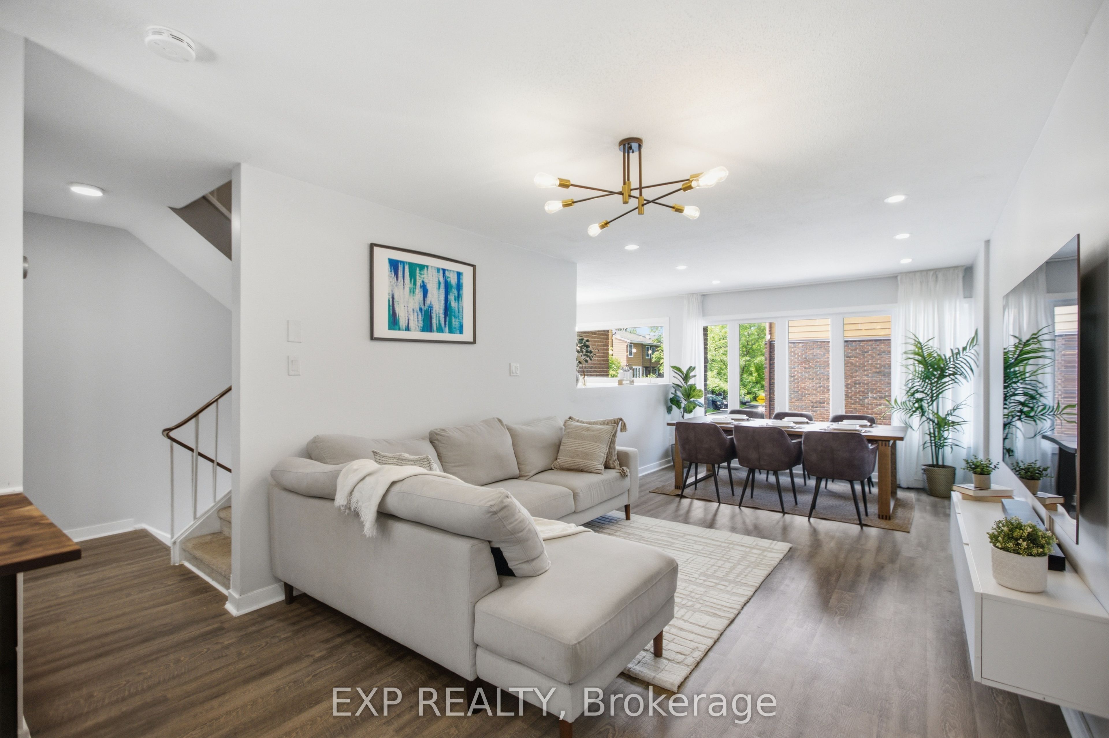 Residential in Cyrville - Carson Grove - Pineview 5
