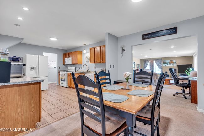 Eat in dining are to the great room | Image 17