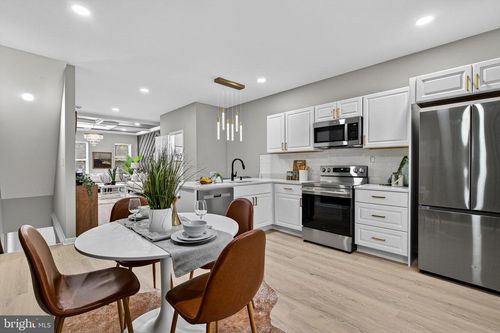 402 E North Ave, BALTIMORE, MD, 21202-5904 | Card Image
