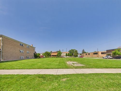 1636 N 32nd Ave, Melrose Park, IL, 60160-1704 | Card Image