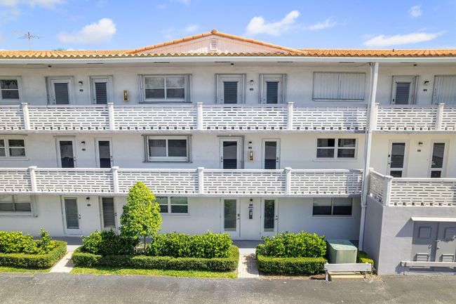 APT-208 - 101 Ne 19 Th Ave, Condo with 2 bedrooms, 2 bathrooms and null parking in Deerfield Beach FL | Image 8