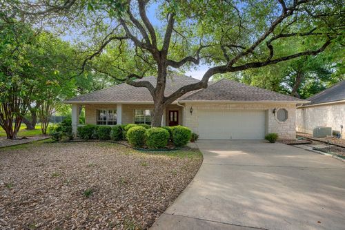 106 Brazos Dr, Georgetown, TX, 78628-2655 | Card Image