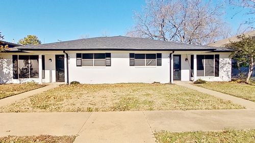 821 W Woodard St, Denison, TX, 75020-3243 | Card Image