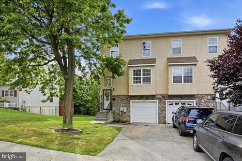 839 High St, Norristown, PA, 19401-4009 | Card Image