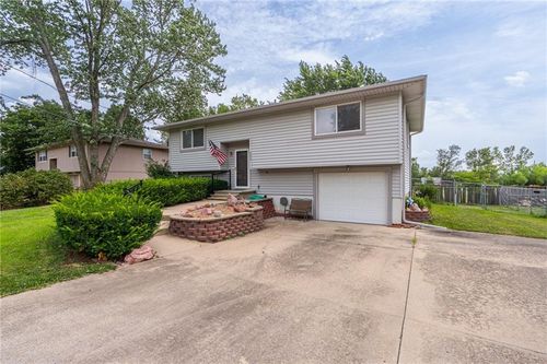 303 W South Street, Spring Hill, KS, 66083 | Card Image
