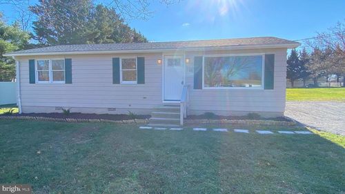 148 Marie Dr, CHARLES TOWN, WV, 25414-9421 | Card Image