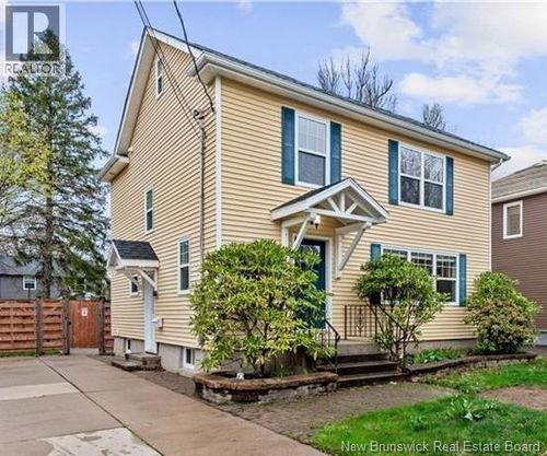 84 Kensington Dr, Moncton, NB, E1E3J6 | Card Image