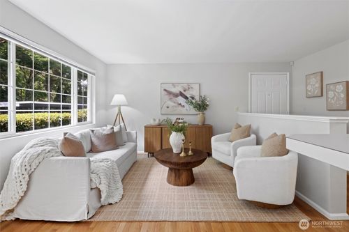 756a-756 State St S, Kirkland, WA, 98033-3604 | Card Image