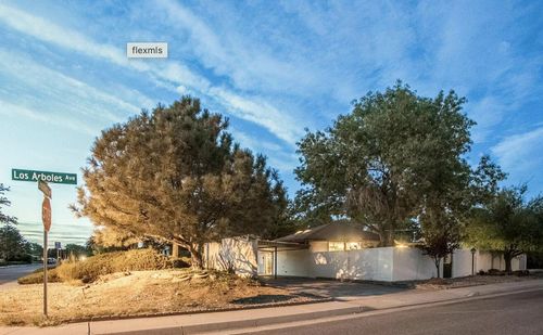 2900 Charleston St Ne, Albuquerque, NM, 87110-2704 | Card Image