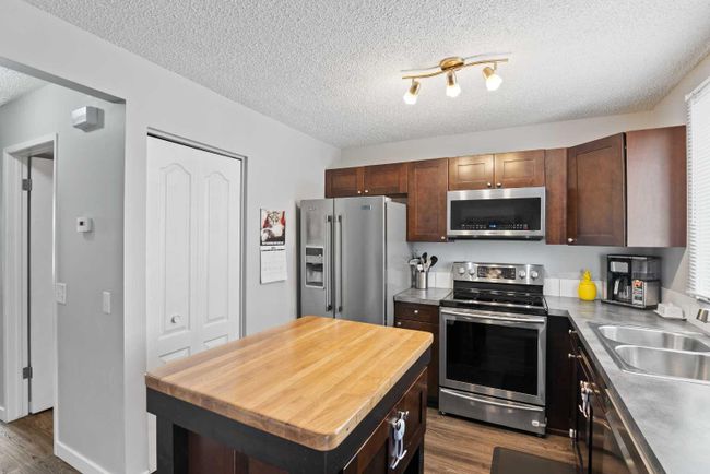 719 Whitehill Way Ne, Home with 3 bedrooms, 1 bathrooms and 2 parking in Calgary AB | Image 12