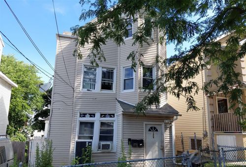 173 Benziger Ave, Staten Island, NY, 10301-2307 | Card Image