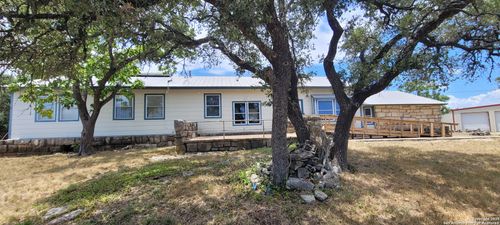 105A Jennifer Dr, Boerne, TX, 78006-7999 | Card Image