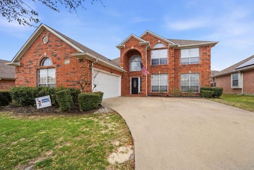 8641 Shadow Trace Dr, Fort Worth, TX, 76244-7968 | Card Image
