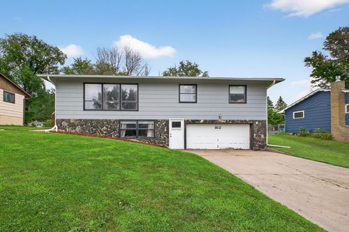 312 Pinecrest Ct Sw, Pine Island, MN, 55963-9159 | Card Image