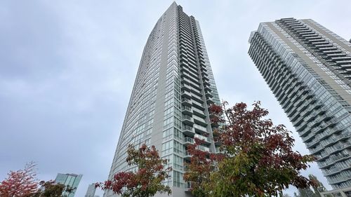 2910-13618 100 Ave, Surrey, BC, V3T0A8 | Card Image