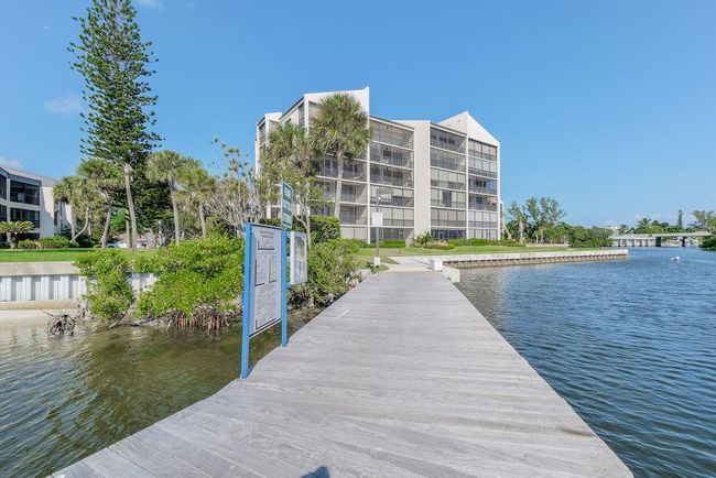 APT-614 - 11370 Twelve Oaks Way, Condo with 2 bedrooms, 2 bathrooms and null parking in North Palm Beach FL | Image 19